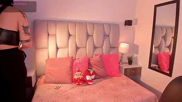 Seraphyne666 online show from 01-16-26, 06:12