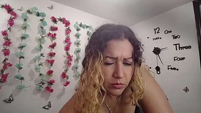 Skarleth Diaz online show from 09-21-25, 03:02