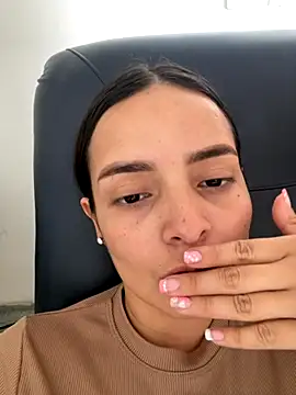 Snapshot of Mia_jhoonson chatting on 10-17-25, 03:03 Mia jhoonson online show from 10-17-25, 03:03