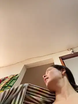 Mia jhoonson online show from 11-28-25, 12:08