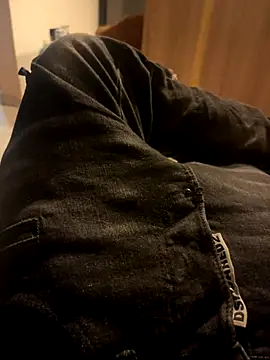 Snapshot of prayingtothesky chatting on 09-16-25, 05:52 prayingtothesky online show from 09-16-25, 05:52