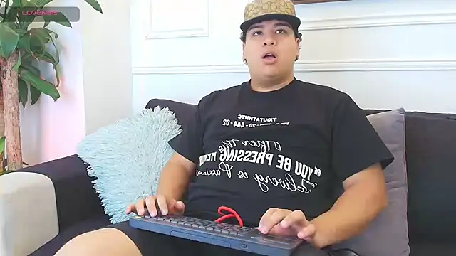 Naim Bennetsex online show from 11-01-25, 06:21