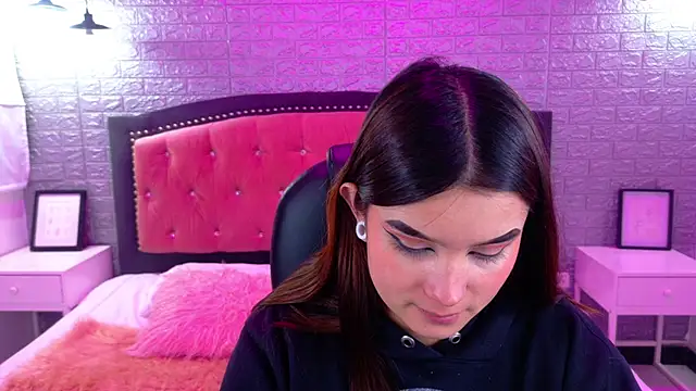 Natalie loffreda online show from 10-06-25, 03:04