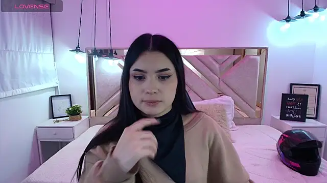 Snapshot of Natalie_loffreda chatting on 06-12-26, 07:46 Natalie loffreda online show from 06-12-26, 07:46