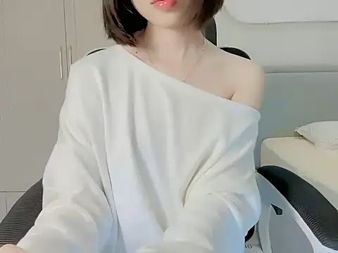 Snapshot of ggLovee chatting on 11-08-25, 03:34 ggLovee online show from 11-08-25, 03:34