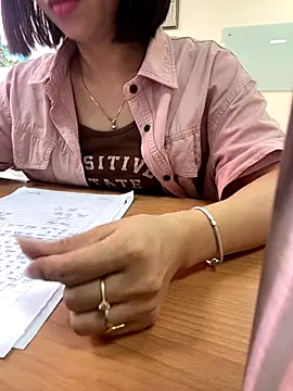 Snapshot of -NhaKy22 chatting on 10-21-25, 02:23 -NhaKy22 online show from 10-21-25, 02:23