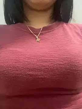 Snapshot of -NhaKy22 chatting on 11-26-25, 01:01 -NhaKy22 online show from 11-26-25, 01:01