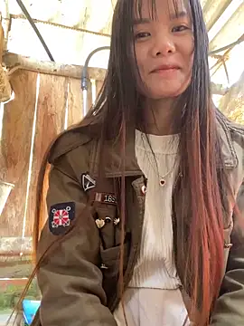 PhanHaa online show from 11-15-25, 02:09