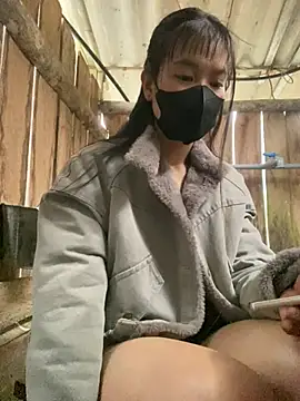 Snapshot of PhanHaa chatting on 01-15-26, 12:48 PhanHaa online show from 01-15-26, 12:48