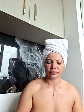 Snapshot of Ella_sweety00 chatting on 06-16-26, 07:22 Ella sweety00 online show from 06-16-26, 07:22