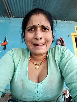 Snapshot of Hot-piuy chatting on 09-24-25, 08:50 Hot-piuy online show from 09-24-25, 08:50