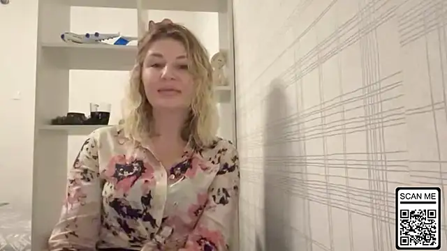 Blondie xoxoxo online show from 12-01-25, 11:04