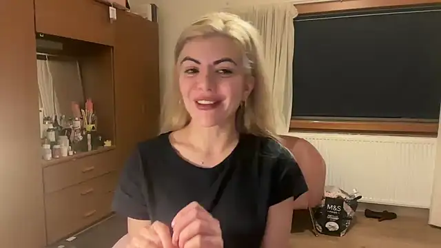 princess17 online show from 12-19-25, 03:13