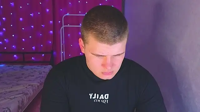 kittenmurr online show from 04-16-26, 08:20