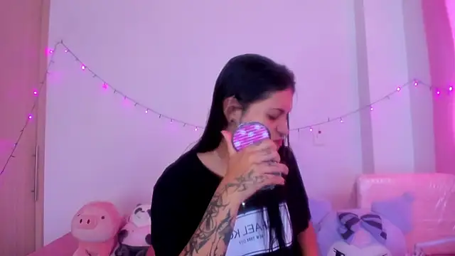 Abby roussee online show from 11-03-25, 01:12