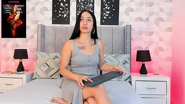 natasha moreno online show from 11-17-25, 12:33