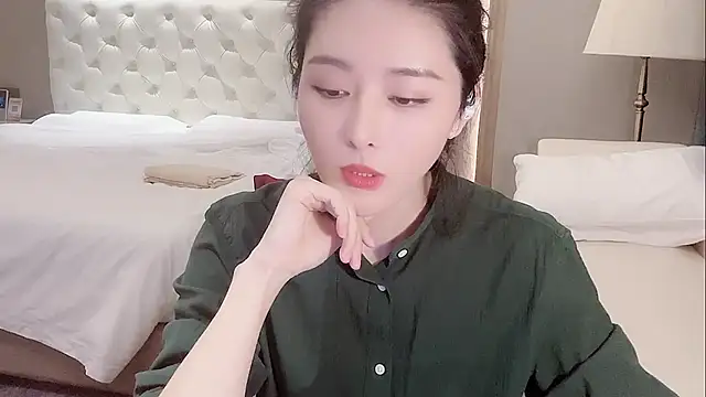 Snapshot of Ianxuan chatting on 10-17-25, 01:25 Ianxuan online show from 10-17-25, 01:25