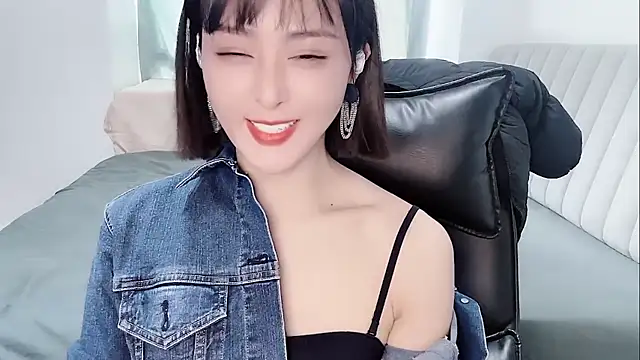 Ianxuan online show from 11-26-25, 04:57