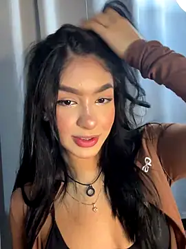 jenn fit online show from 11-19-25, 02:22