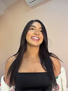 Snapshot of jenn_fit chatting on 01-08-26, 02:03 jenn fit online show from 01-08-26, 02:03