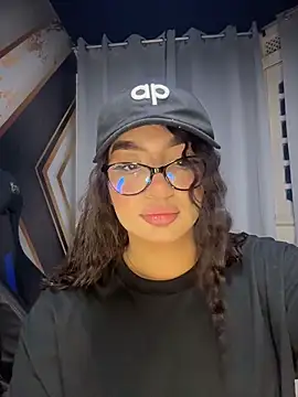 Snapshot of jenn_fit chatting on 02-01-26, 04:44 jenn fit online show from 02-01-26, 04:44