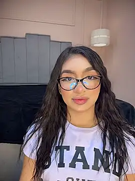 Snapshot of jenn_fit chatting on 02-01-26, 04:49 jenn fit online show from 02-01-26, 04:49