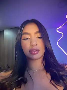 Snapshot of jenn_fit chatting on 02-13-26, 04:41 jenn fit online show from 02-13-26, 04:41