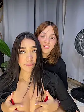 Snapshot of jenn_fit chatting on 02-15-26, 07:51 jenn fit online show from 02-15-26, 07:51