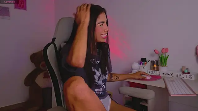 Snapshot of BrunetteAdams001 chatting on 01-09-26, 03:09 BrunetteAdams001 online show from 01-09-26, 03:09