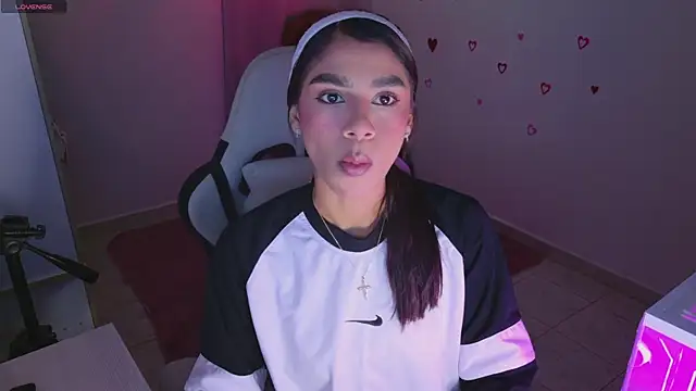 Snapshot of BrunetteAdams001 chatting on 02-24-26, 03:48 BrunetteAdams001 online show from 02-24-26, 03:48