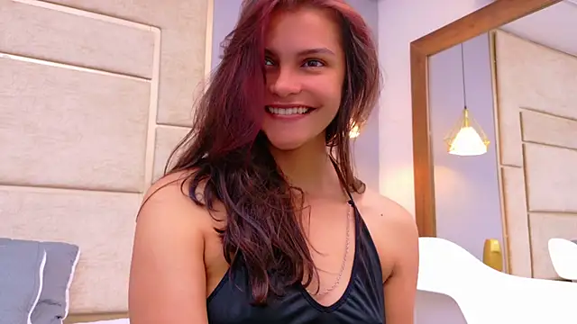 Snapshot of Ashley_HotGirl chatting on 10-30-25, 08:20 Ashley HotGirl online show from 10-30-25, 08:20