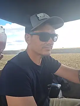 twistafatpipe online show from 10-21-25, 06:52