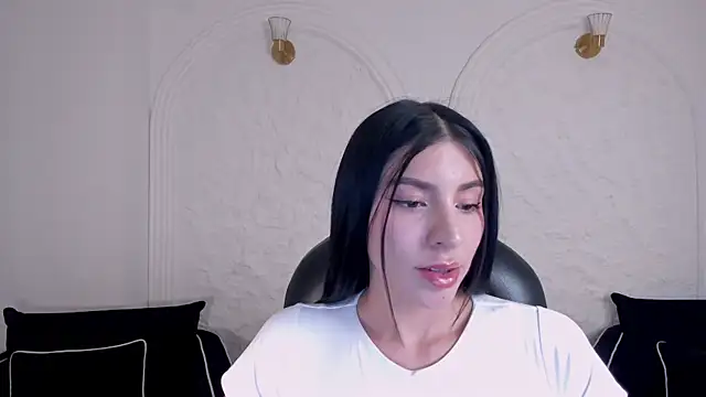 Snapshot of MaddisonTaylor1 chatting on 05-27-26, 01:57 MaddisonTaylor1 online show from 05-27-26, 01:57