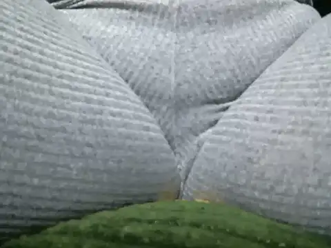 Snapshot of Darkplay_extreme chatting on 12-17-25, 11:33 Darkplay extreme online show from 12-17-25, 11:33