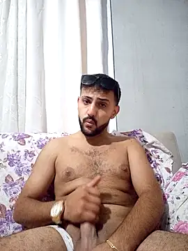 Snapshot of Muratcan33 chatting on 10-13-25, 07:25 Muratcan33 online show from 10-13-25, 07:25