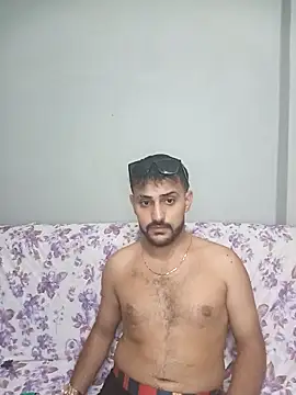 Snapshot of Muratcan33 chatting on 10-19-25, 01:17 Muratcan33 online show from 10-19-25, 01:17