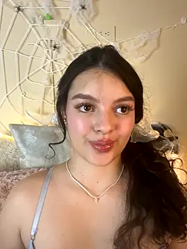 AriaHeavenss online show from 10-20-25, 12:22