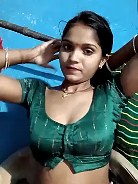 Snapshot of Harini_Gautam chatting on 04-23-26, 04:09 Harini Gautam online show from 04-23-26, 04:09