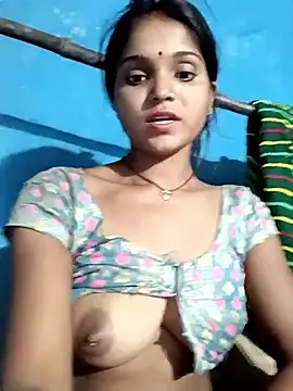 Snapshot of Harini_Gautam chatting on 05-01-26, 06:56 Harini Gautam online show from 05-01-26, 06:56