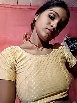 Snapshot of Harini_Gautam chatting on 05-05-26, 04:20 Harini Gautam online show from 05-05-26, 04:20