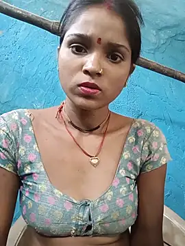 Snapshot of Harini_Gautam chatting on 05-18-26, 07:25 Harini Gautam online show from 05-18-26, 07:25
