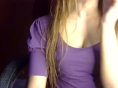 Snapshot of heartless_Queen chatting on 03-23-26, 05:33 heartless Queen online show from 03-23-26, 05:33