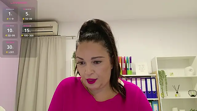 Snapshot of RubiHarper chatting on 10-15-25, 03:12 RubiHarper online show from 10-15-25, 03:12