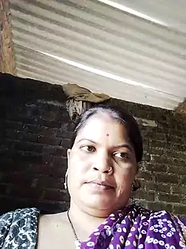 Snapshot of Bhavna_hot chatting on 10-12-25, 10:03 Bhavna hot online show from 10-12-25, 10:03