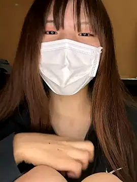 natsumiii online show from 10-18-25, 02:18