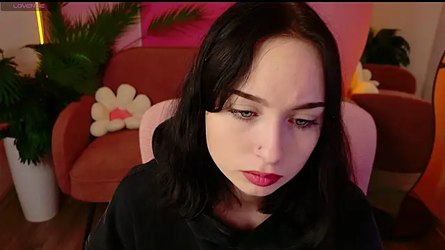 MonikaCarter online show from 11-13-25, 10:14