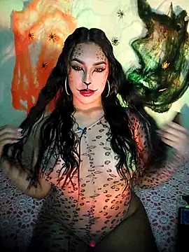 Linda Saenz  online show from 10-15-25, 03:06