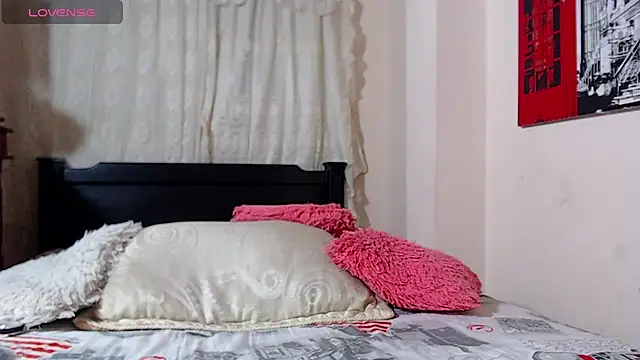 MaloryGolosa online show from 10-17-25, 03:53