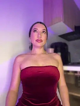 Bella-taylorr online show from 04-09-26, 04:45