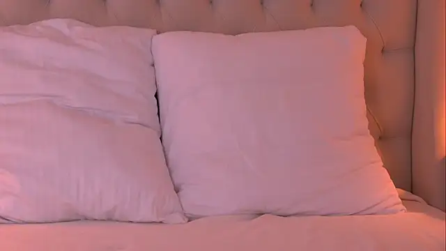 Snapshot of AshleyEvance chatting on 03-23-26, 06:39 AshleyEvance online show from 03-23-26, 06:39